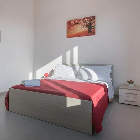 La Casa Della Lupa * レッチェ